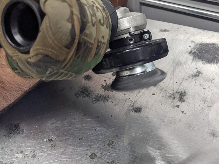 Cepillo de copa de alambre anudado de 3 pulgadas para amoladoras angulares (eje 5/8-11)